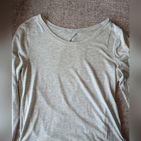 Lululemon Long Sleeve Open Back Shirt - Picture 4 of 7